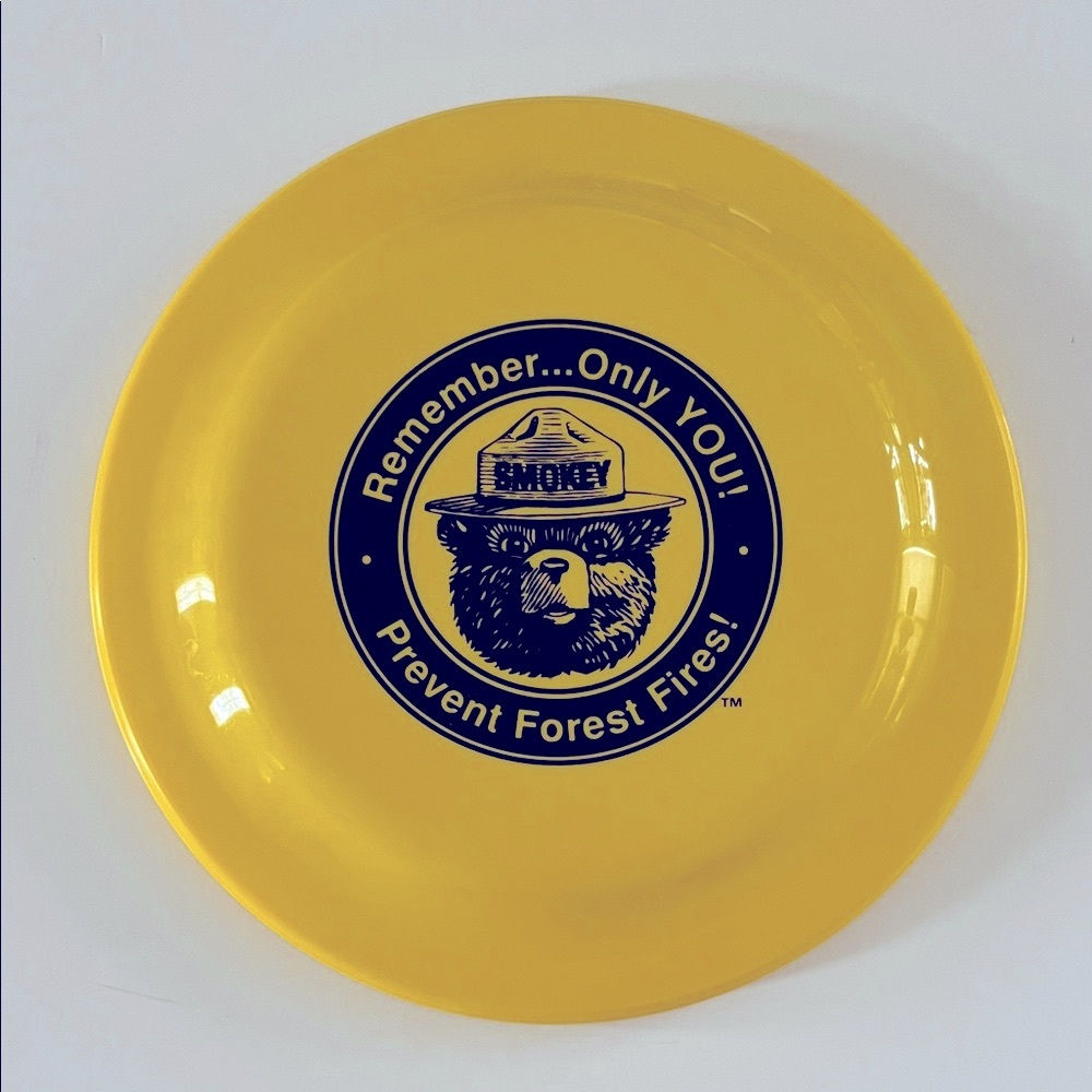 🔥New Vintage Smokey Bear Fire Prevention FRISBEE Promotional Giveaway Yellow🔥